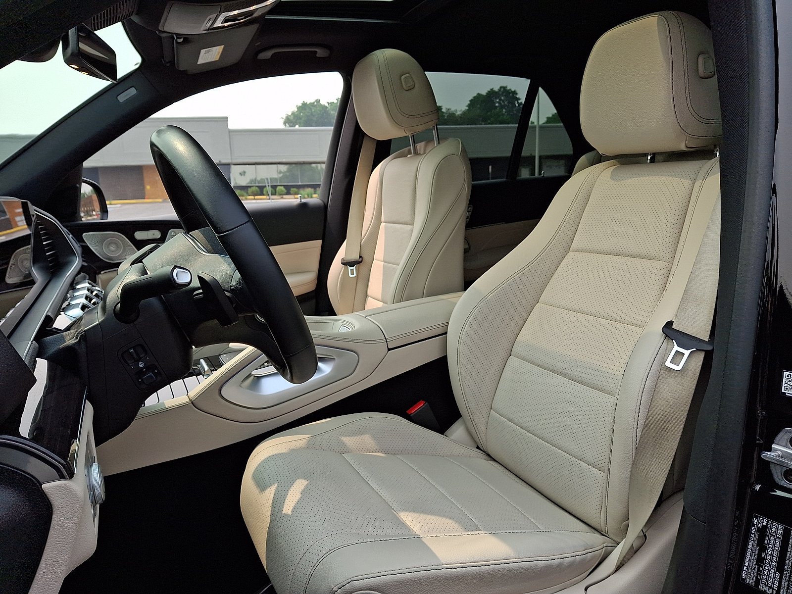Used 2021 Black - 040 Mercedes-Benz 4MATIC® image 13