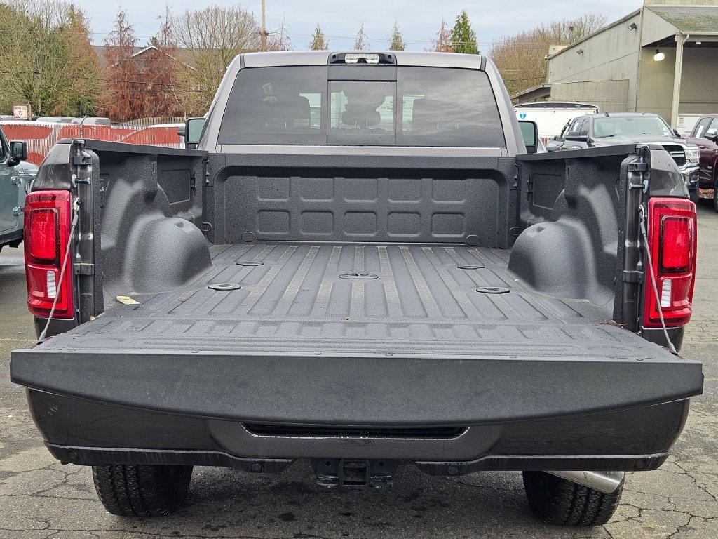 New 2026 Granite Crystal Metallic Clear-Coat Exterior Paint RAM Laramie image 10