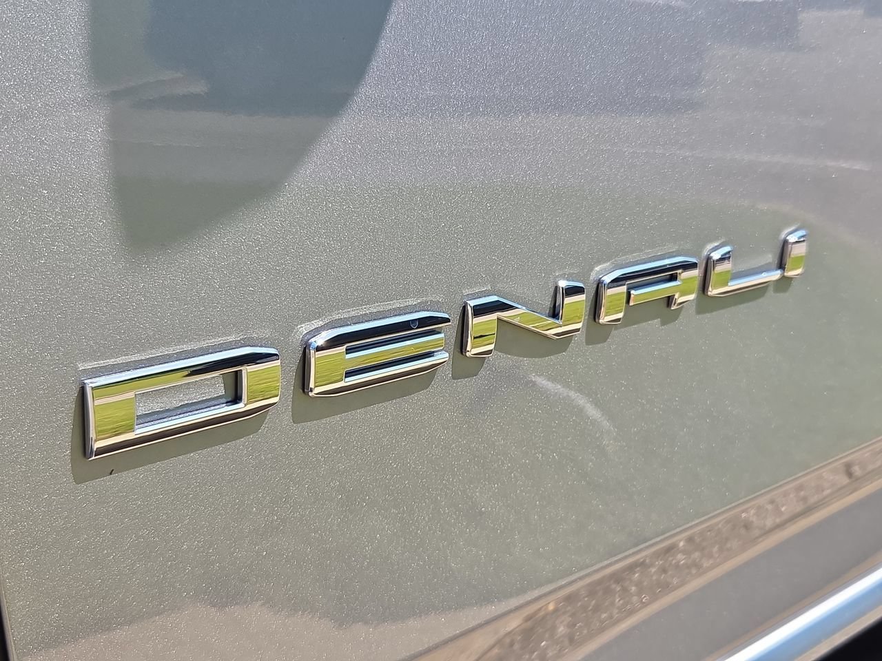 2026 GMC Yukon XL Denali - Photo 33