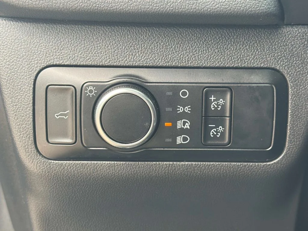 Used 2024 Vapor Blue Ford Active image 31