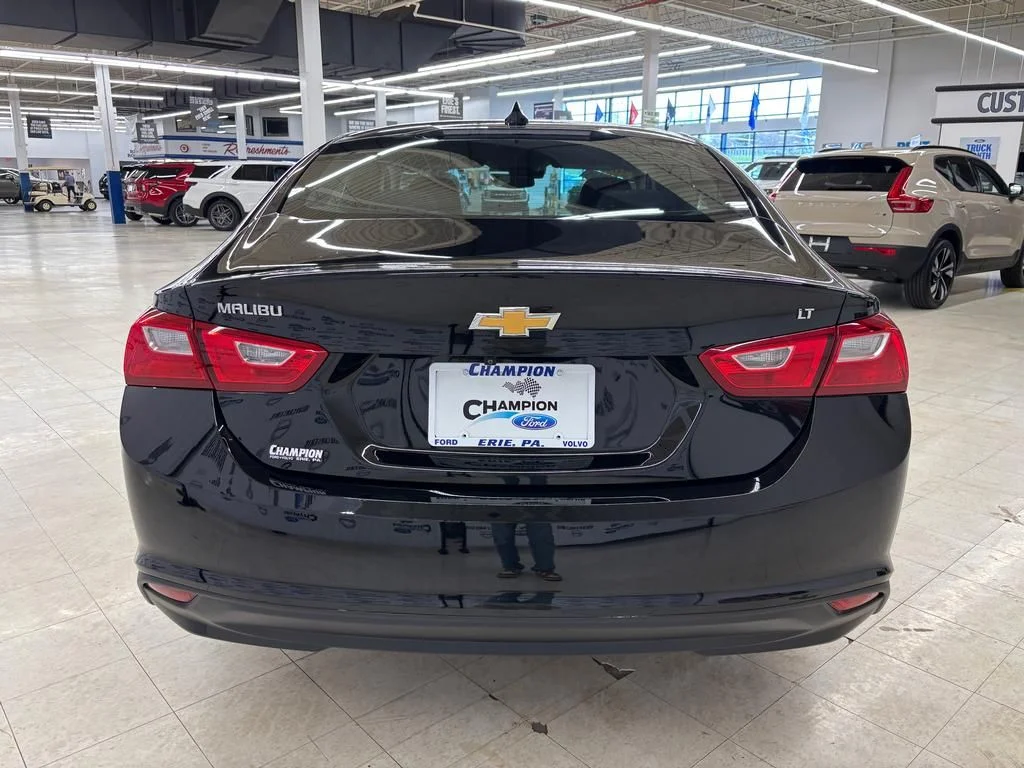 Used 2023 Mosaic Black Metallic Chevrolet LT image 7