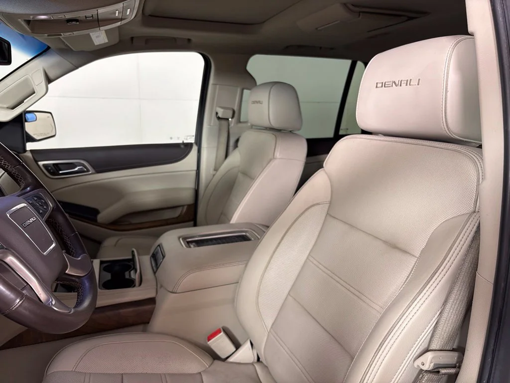Used 2019 White GMC Denali image 21