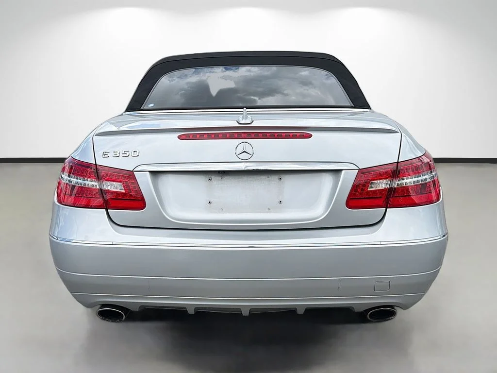 Used 2012  Mercedes-Benz E 350 image 4
