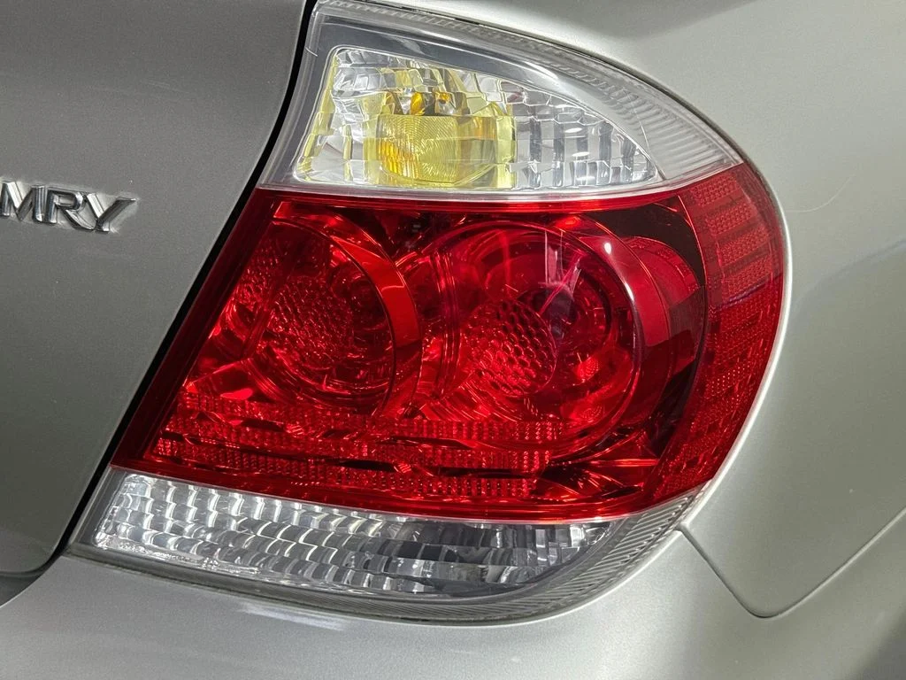 Used 2005 Lunar Mist Metallic Toyota STD image 29