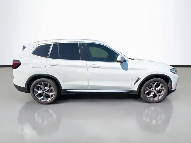 Used 2022 White BMW xDrive30i image 8