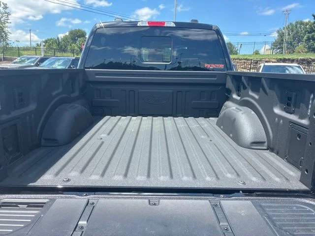 New 2026 Agate Black Metallic Ford XLT image 6