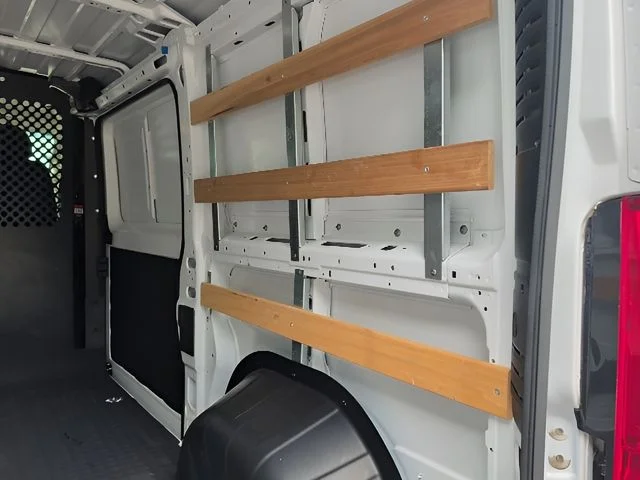 Used 2025 White Ram Base image 35