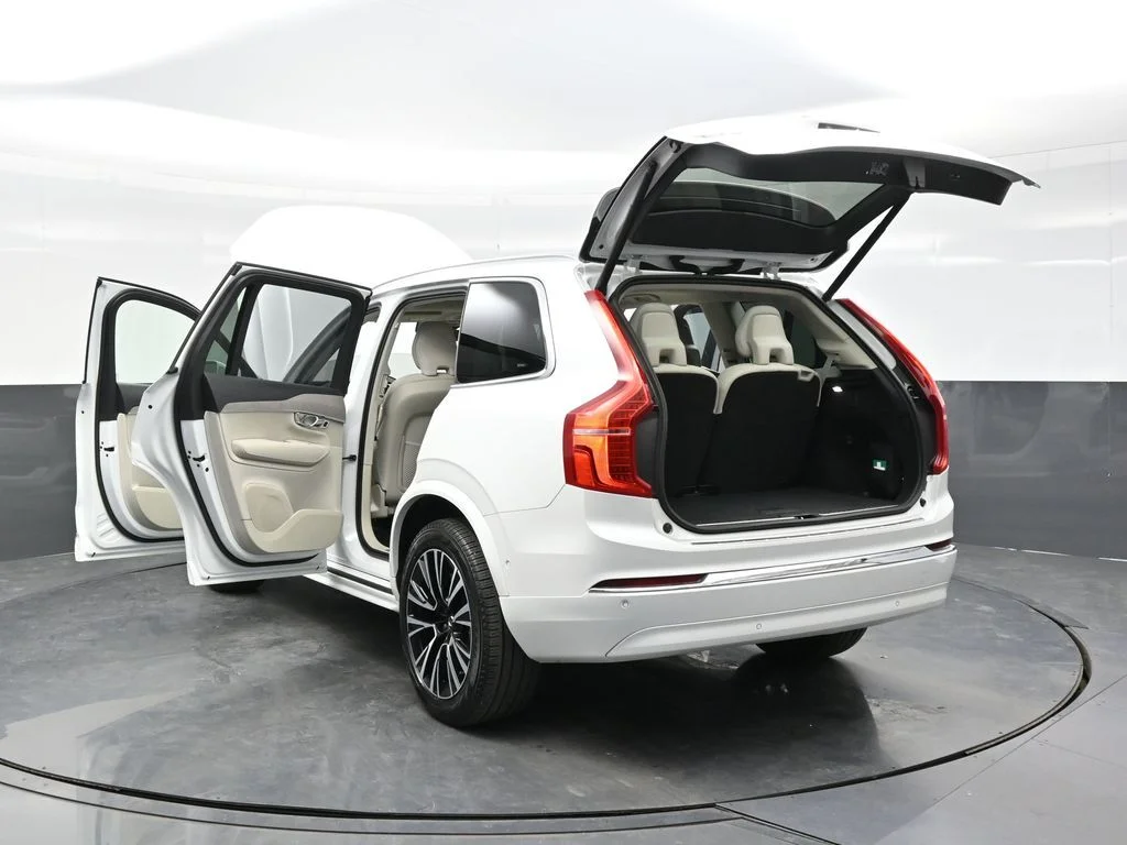 Certified Used 2025 Crystal White Volvo Plus image 43