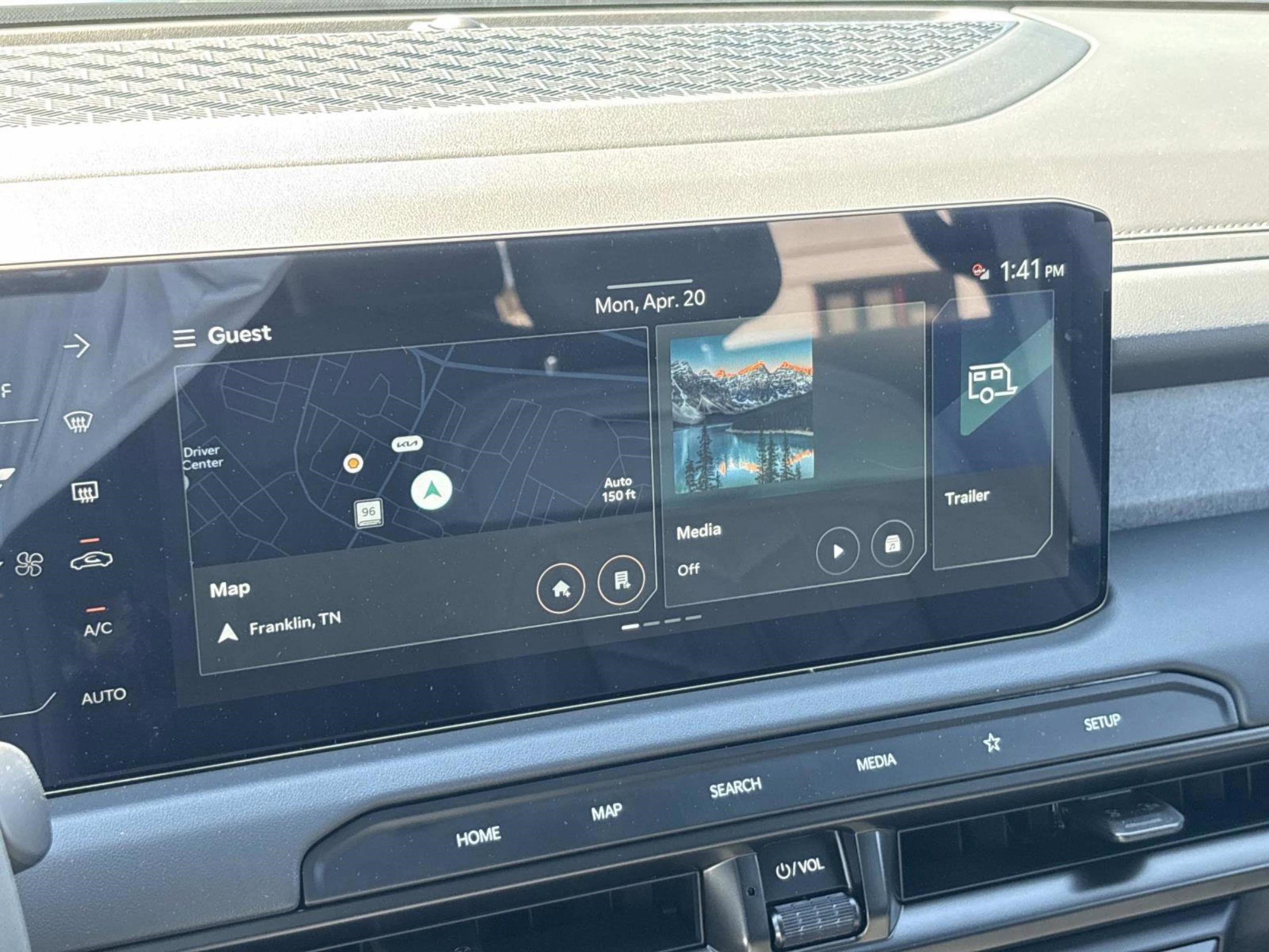 New 2027 Glacial White Pearl Kia X-Line SX image 28