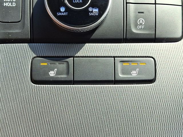 Certified Used 2021 Silver Hyundai SEL image 25
