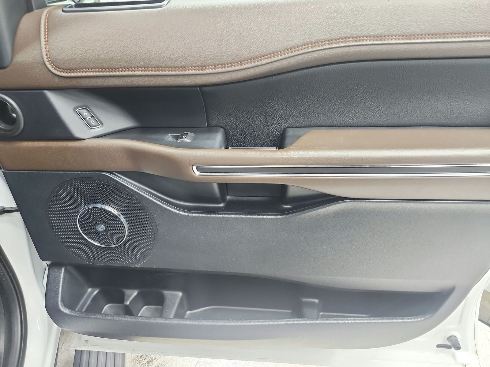 Used 2021 Oxford White Ford King Ranch image 49