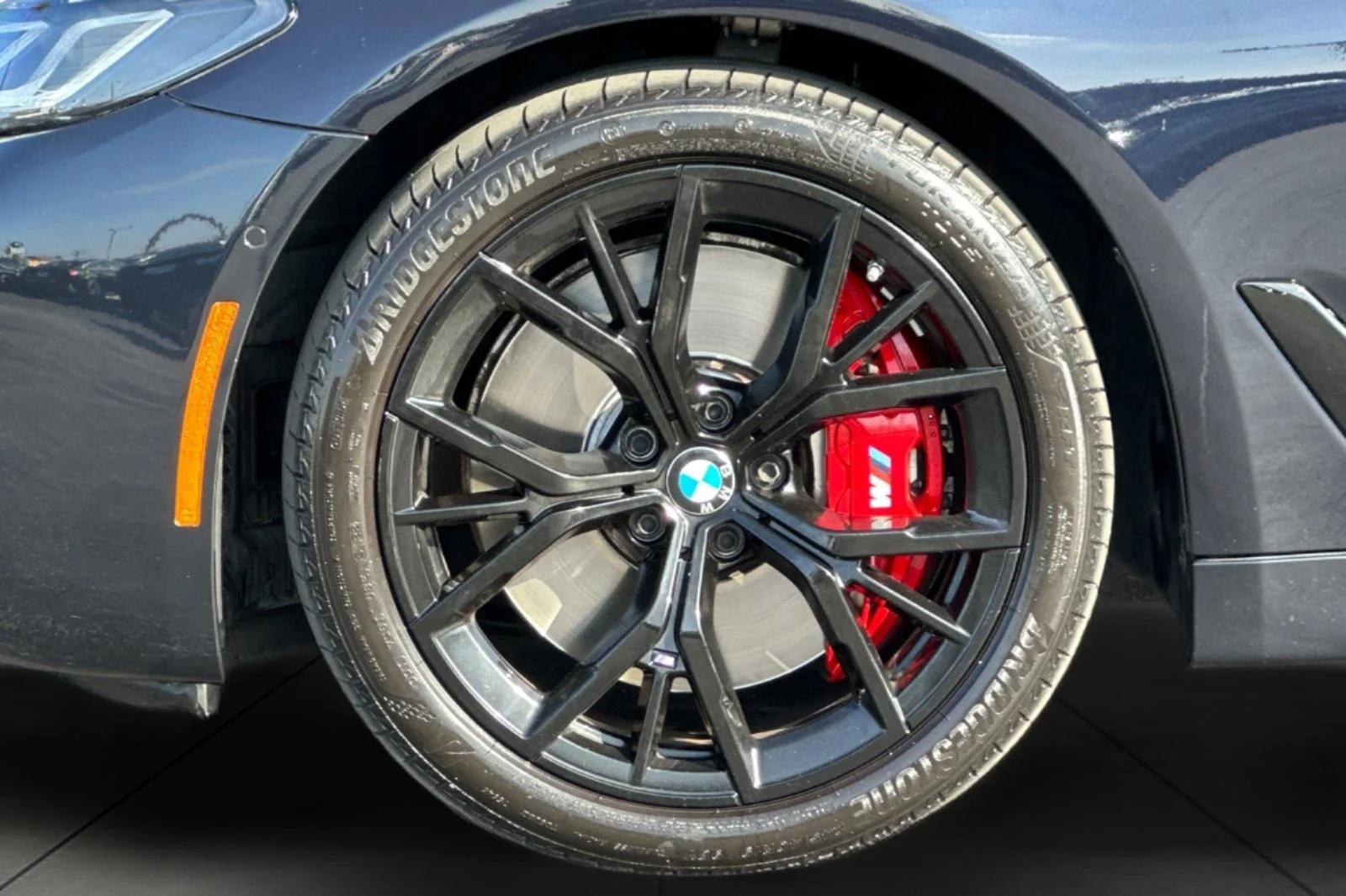 Used 2023 Carbon Black Metallic BMW 540i image 25