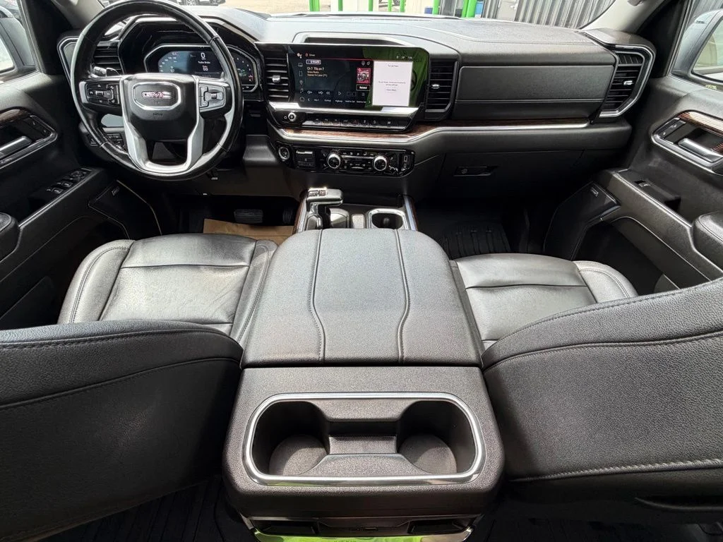 Used 2024 Gray GMC Elevation image 11