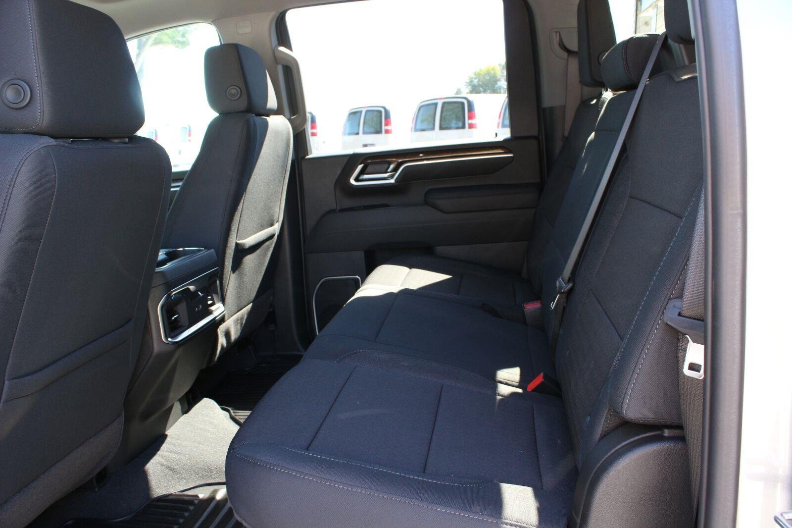 New 2026 Sterling Metallic GMC SLE image 31