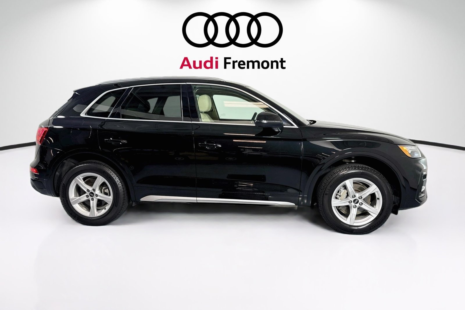 Used 2022 Mythos Black Metallic Audi Premium image 4