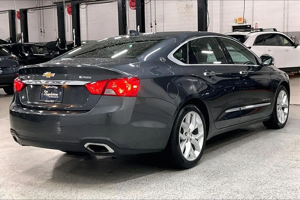 Used 2019 Gray Chevrolet Premier image 13