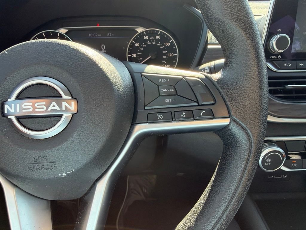 Used 2025 Black Nissan 2.5 SV image 27