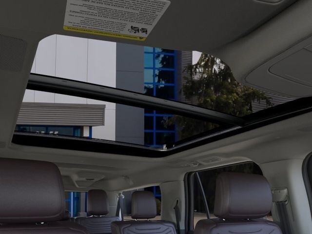 New 2025 Agate Black Metallic Ford Platinum® MAX image 22