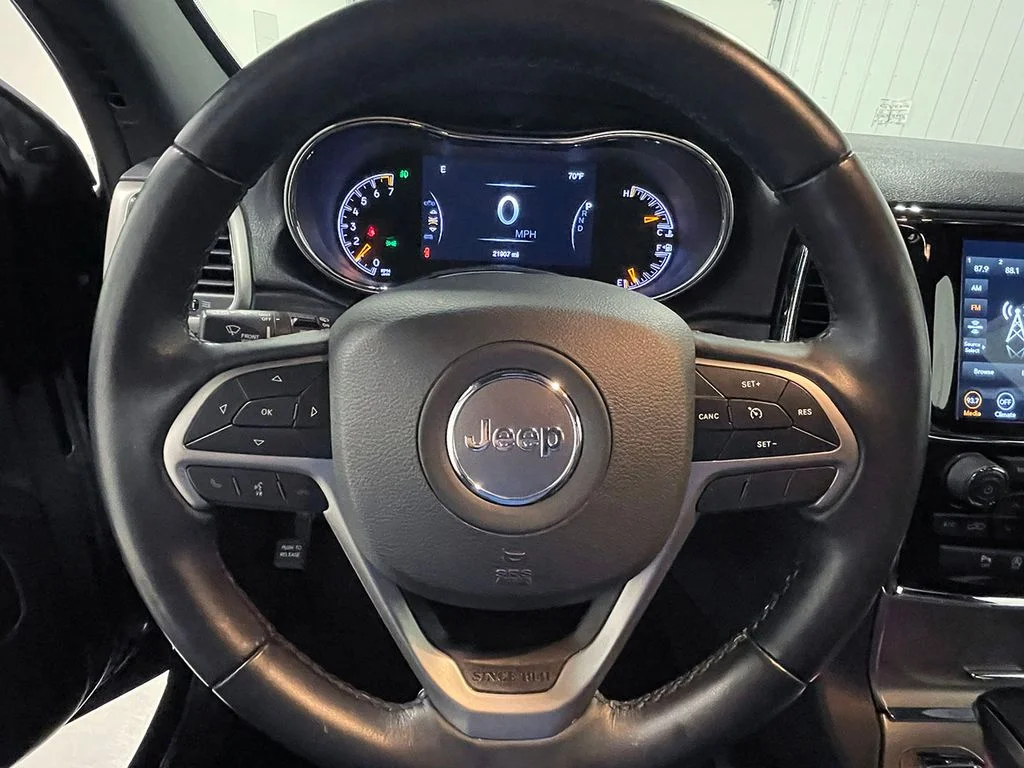 Used 2022 Black Jeep Laredo X image 32