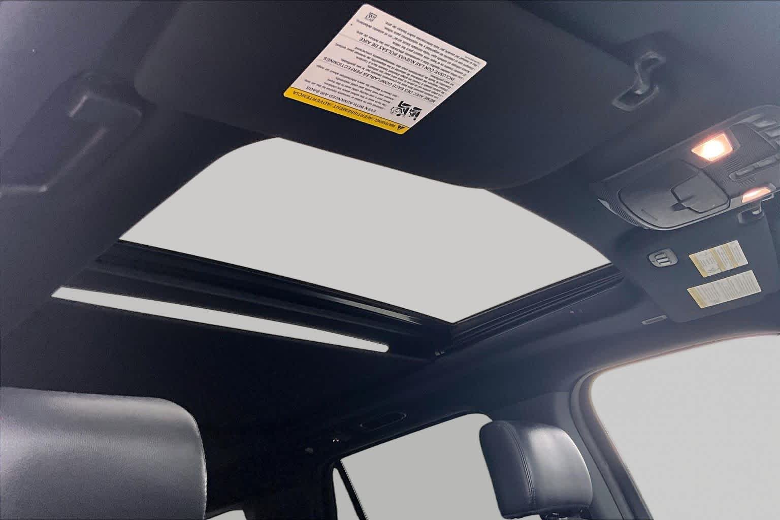 Used 2019 Oxford White Ford XLT image 14