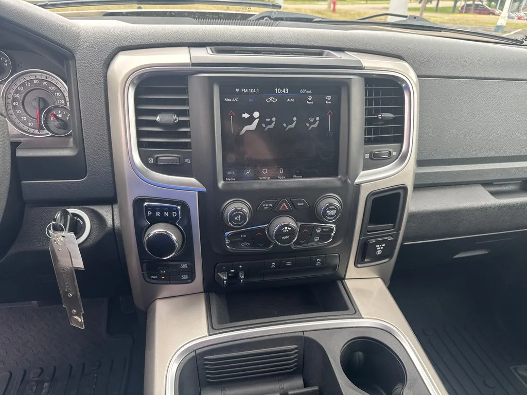 Used 2019 Beige Ram Warlock image 17