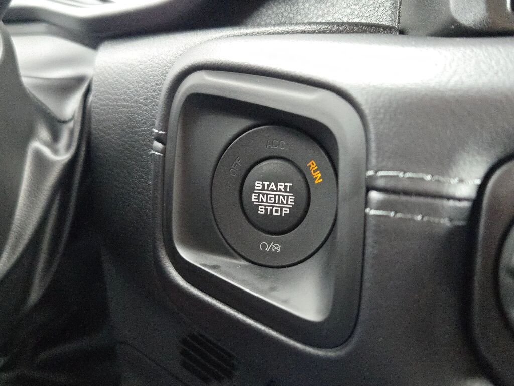 Used 2025 Red Jeep Sahara 4xe image 31