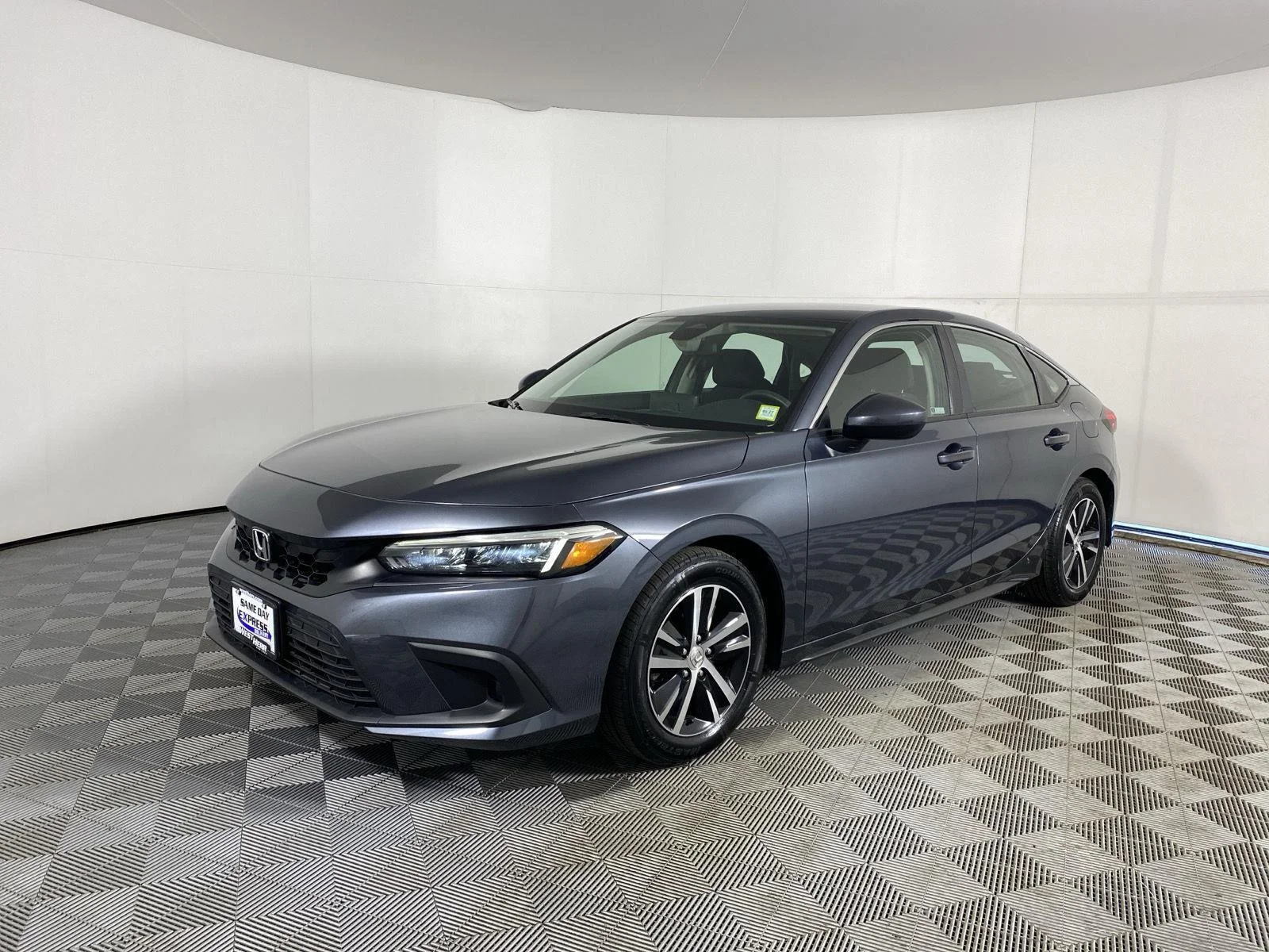 Used 2023 Meteorite Gray Metallic Honda LX image 3