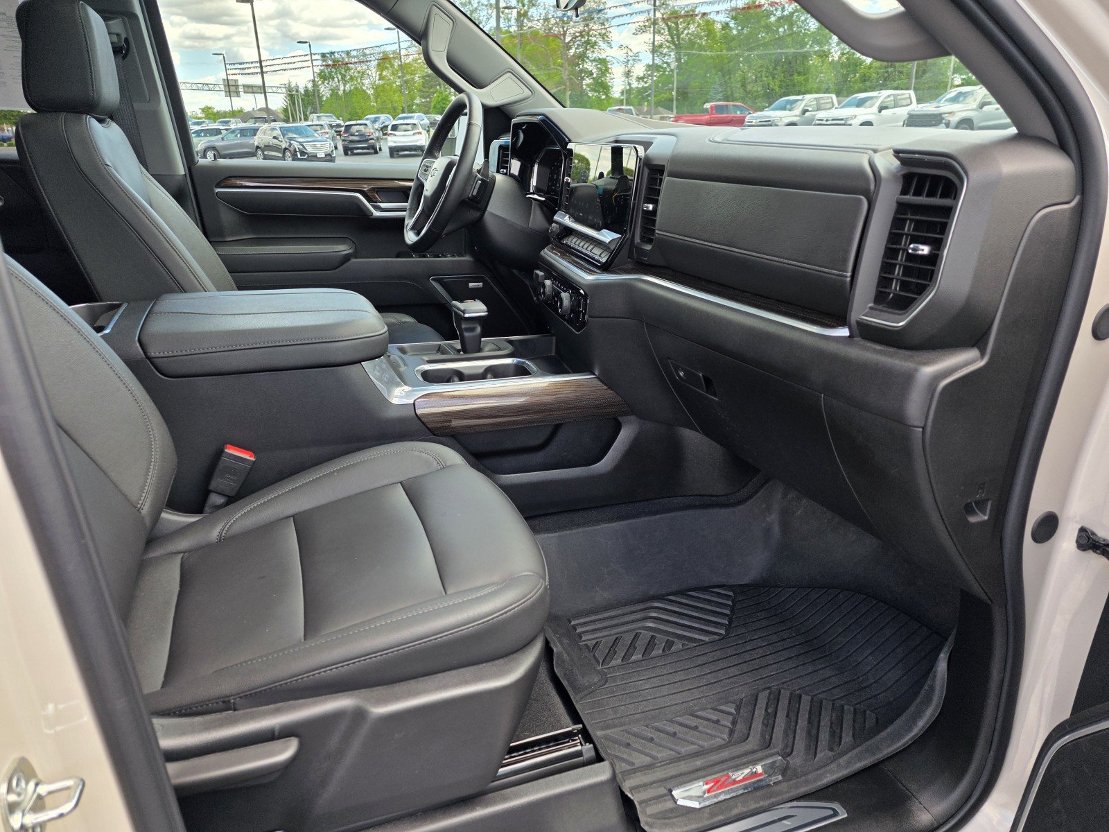 Used 2026 White Sands Chevrolet RST image 18