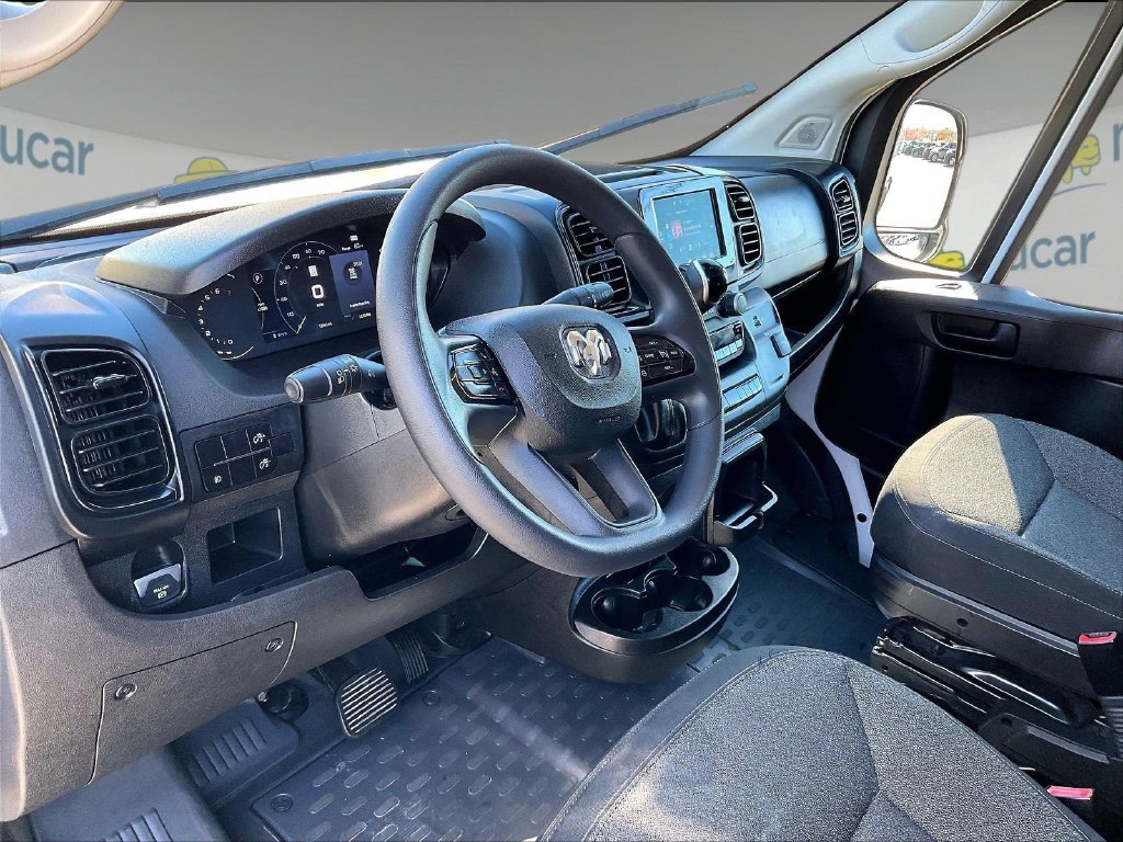Used 2025 White Ram Base image 8