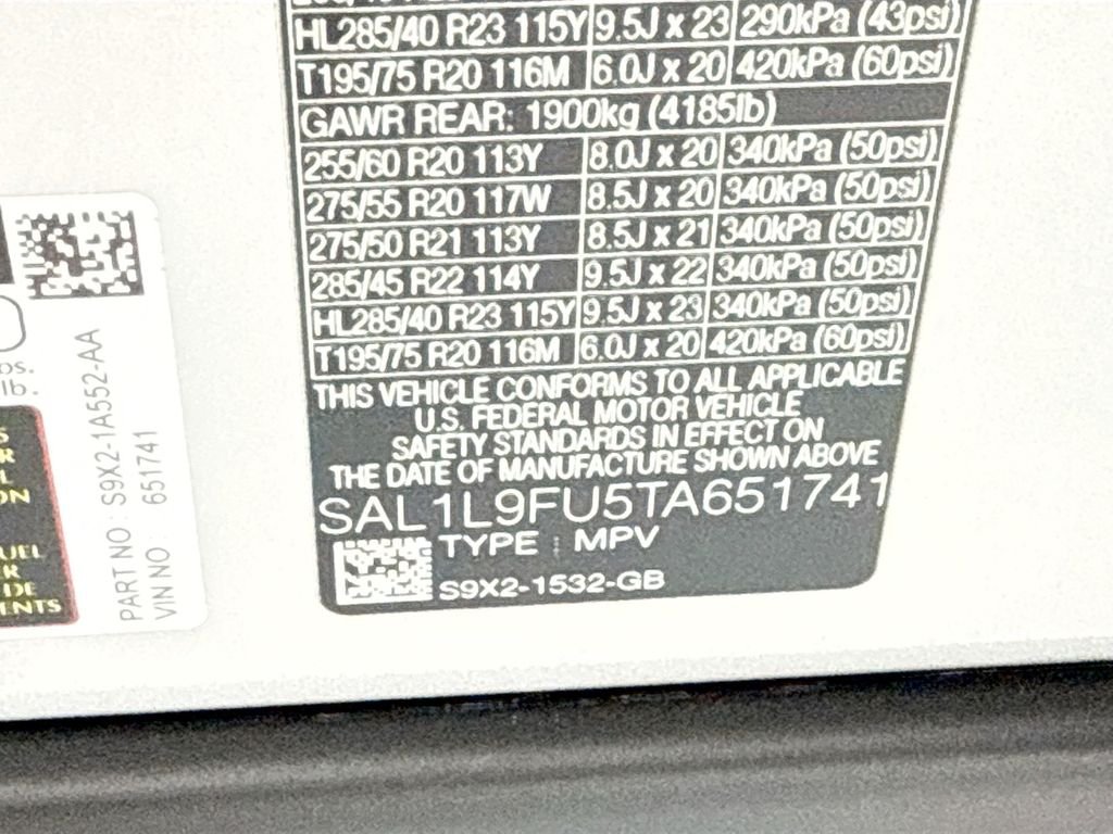 New 2026 Borasco Grey Land Rover Dynamic SE image 34