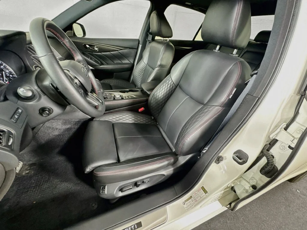 Certified Used 2023 White INFINITI Red Sport 400 image 28