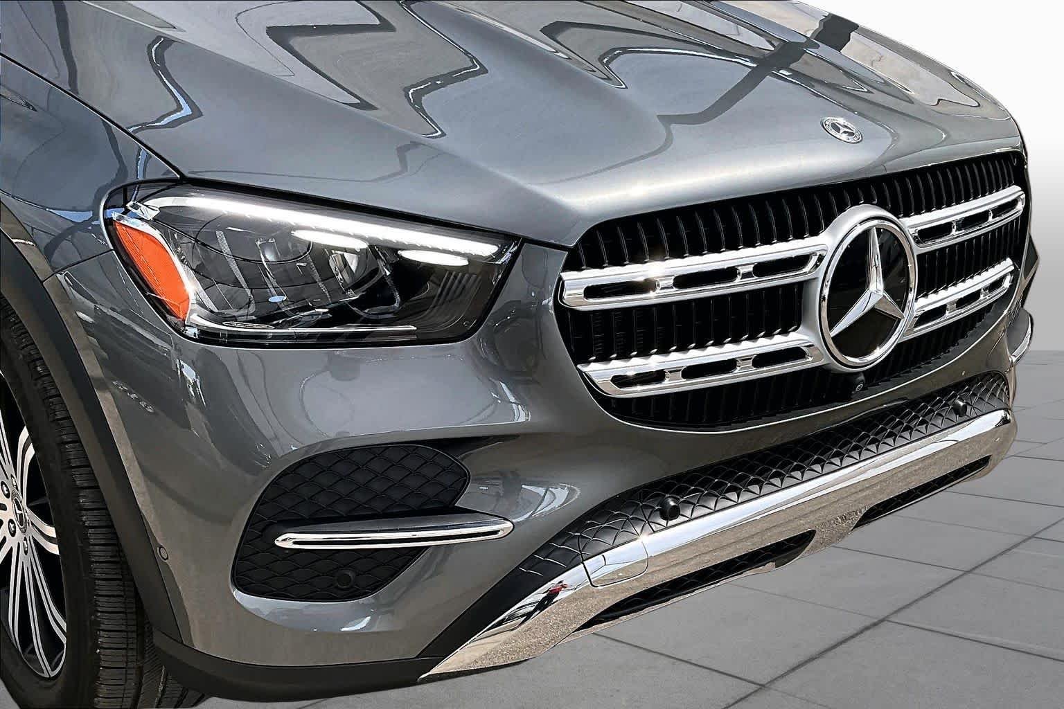 Certified Used 2026 Selenite Grey Metallic Mercedes-Benz GLE 450e image 30