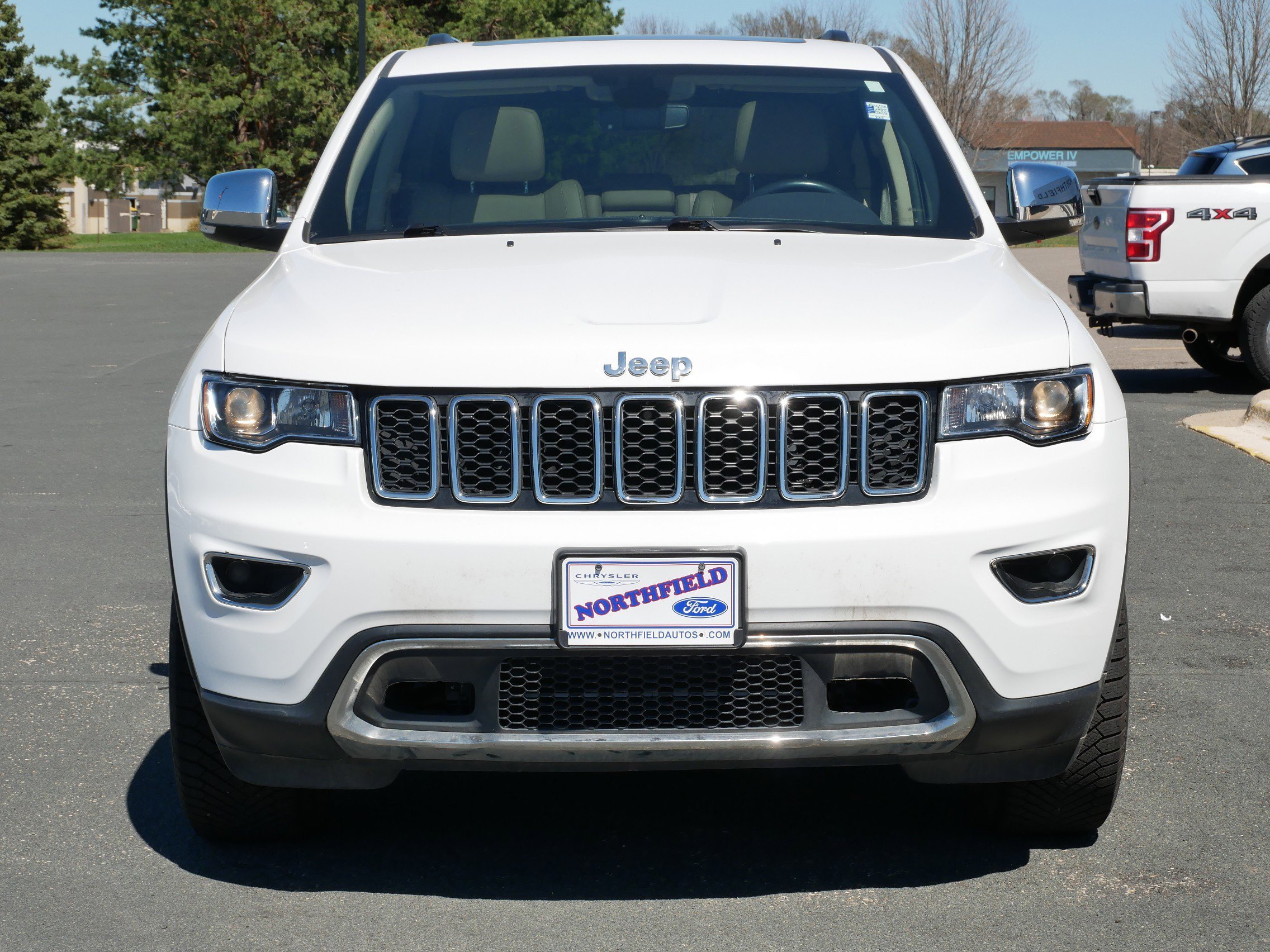 View vehicle photo 3