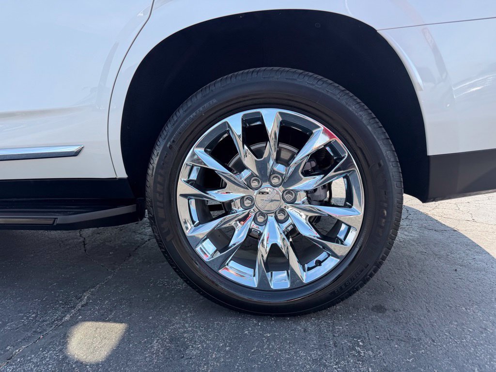 Used 2022 WHITE FROST TRICOAT GMC SLT image 14