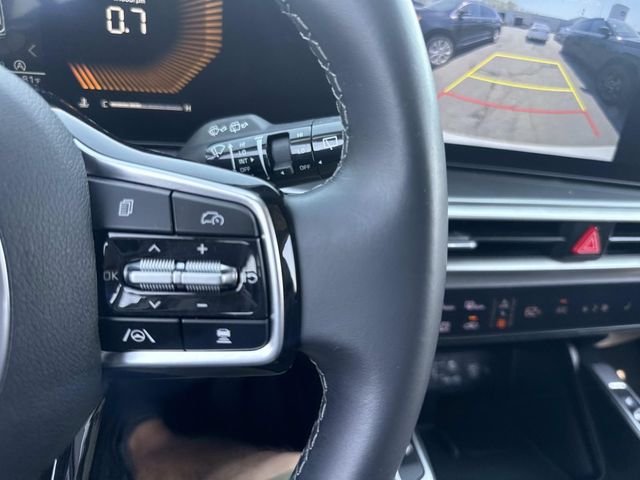Used 2024 White Pearl Kia S image 30