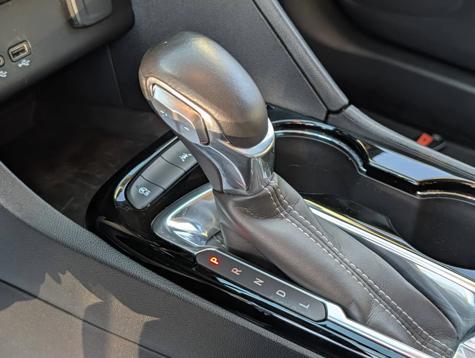 Used 2024 Ebony Twilight Metallic Buick Preferred image 10