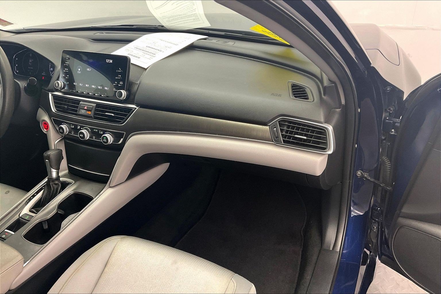 Used 2019 Blue Honda LX image 16