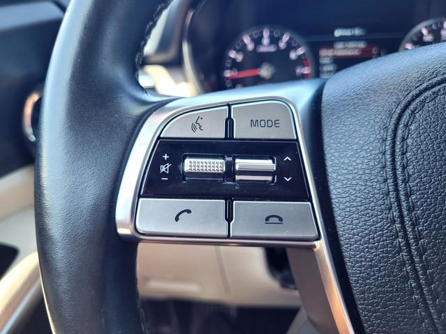 Used 2022 White Kia SX image 24