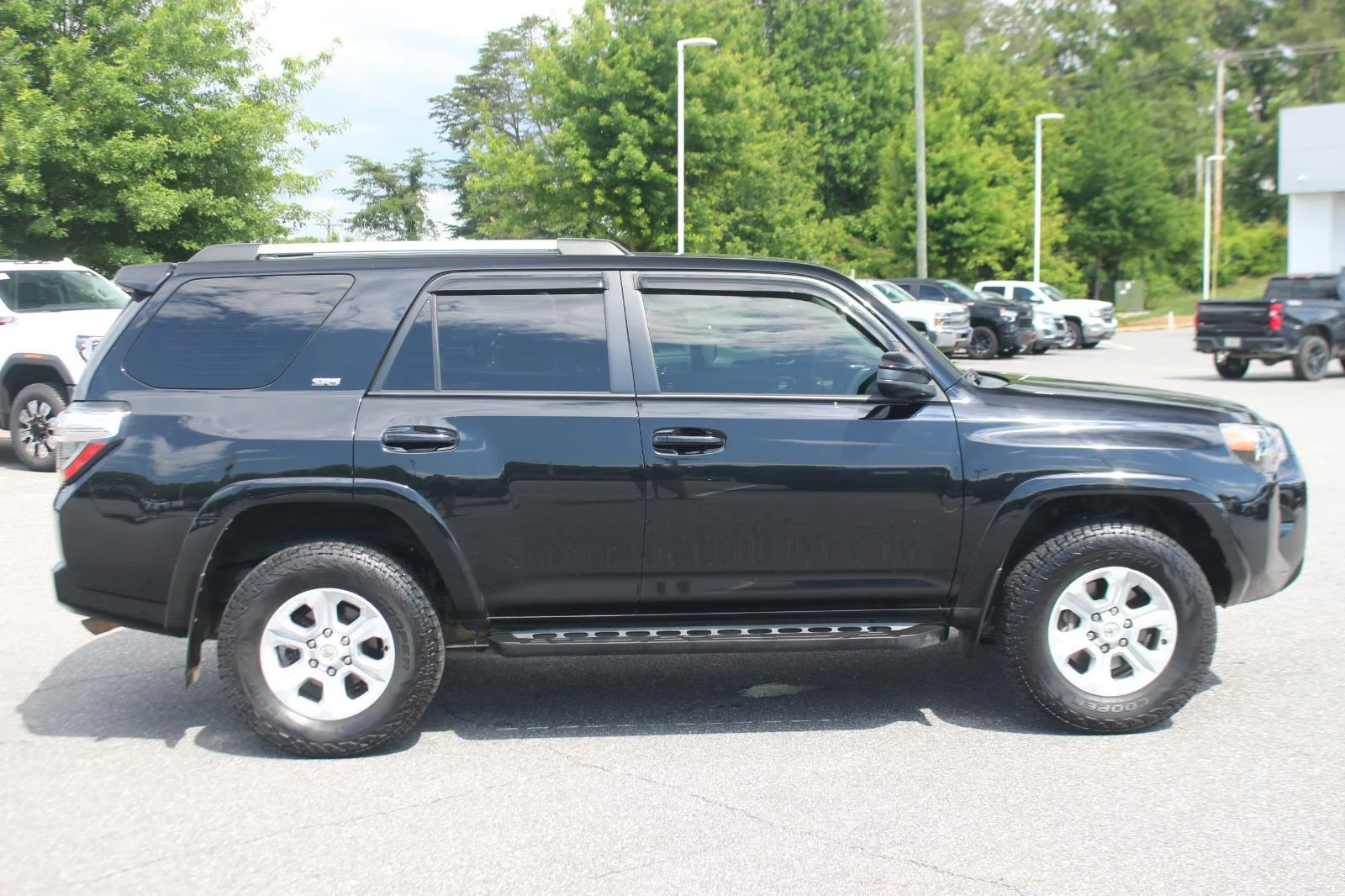 Used 2022 Black Toyota SR5 image 8