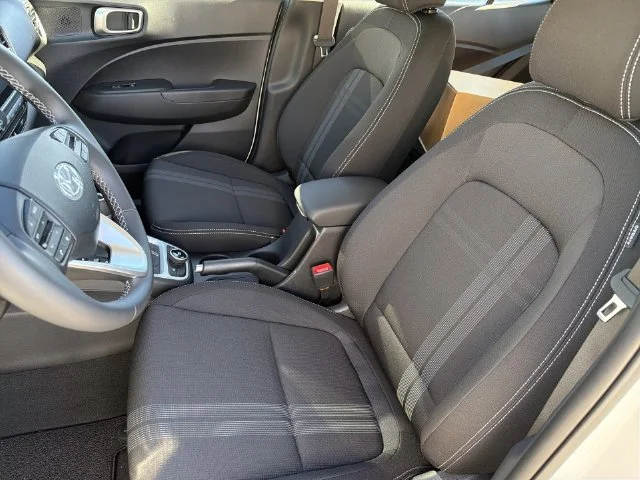 Used 2026 White Hyundai SEL image 33