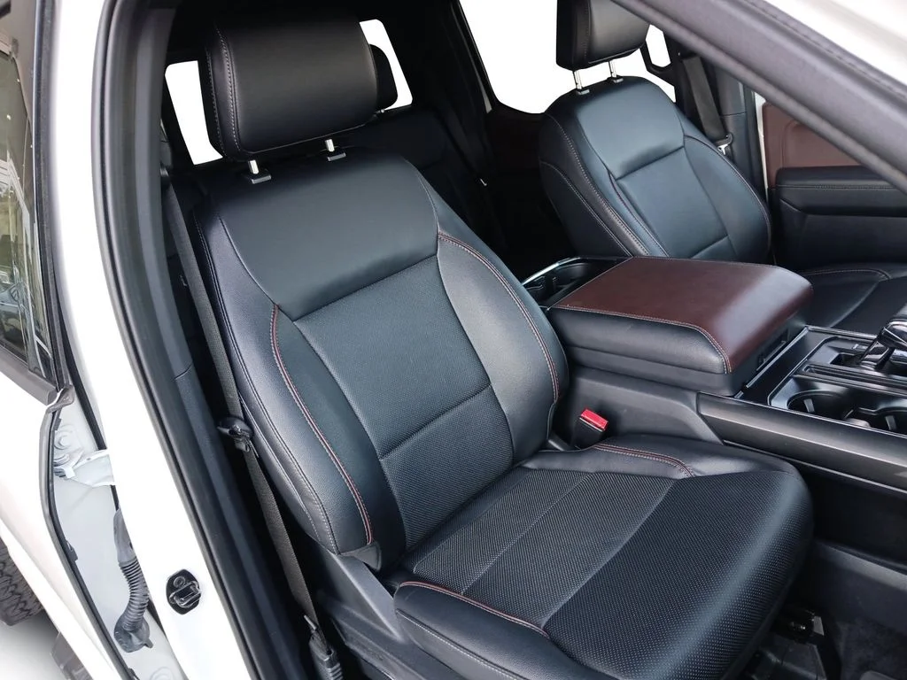 Used 2023 White Ford Lariat image 29