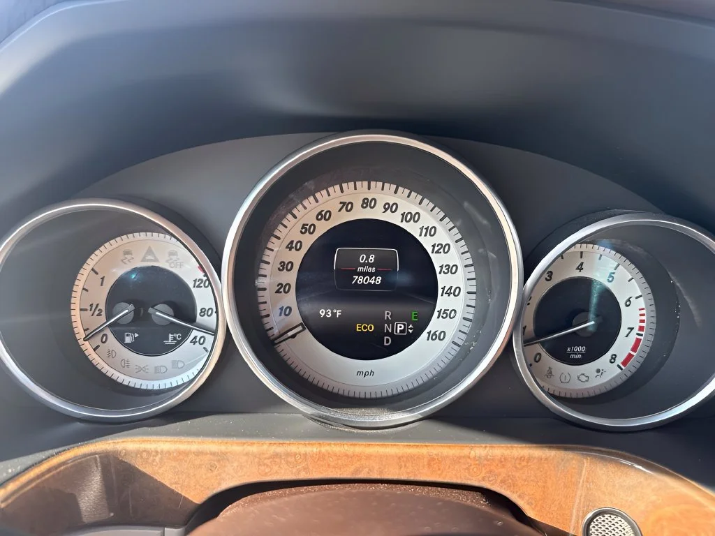 Used 2014  Mercedes-Benz E 350 Luxury image 23