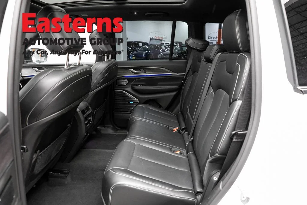 Used 2022 White Jeep Overland 4xe image 24