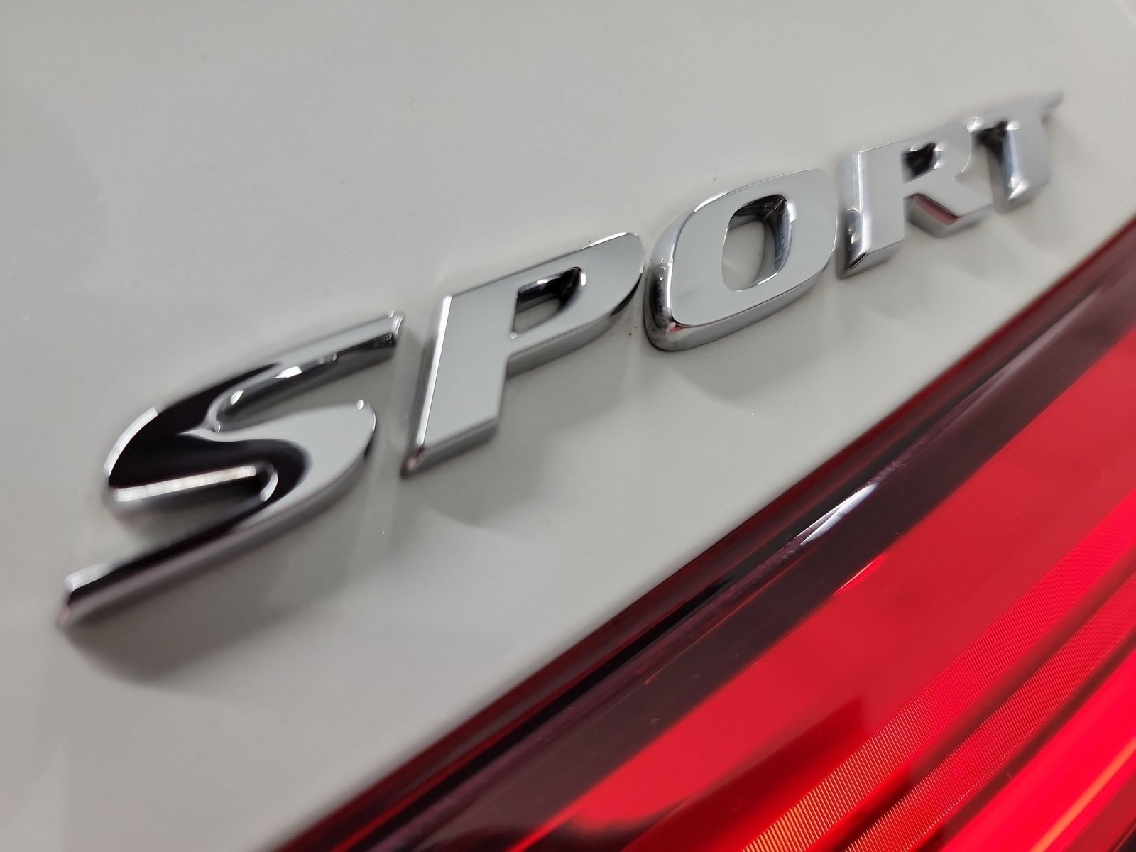 Certified Used 2024 Platinum White Pearl Honda Sport image 33
