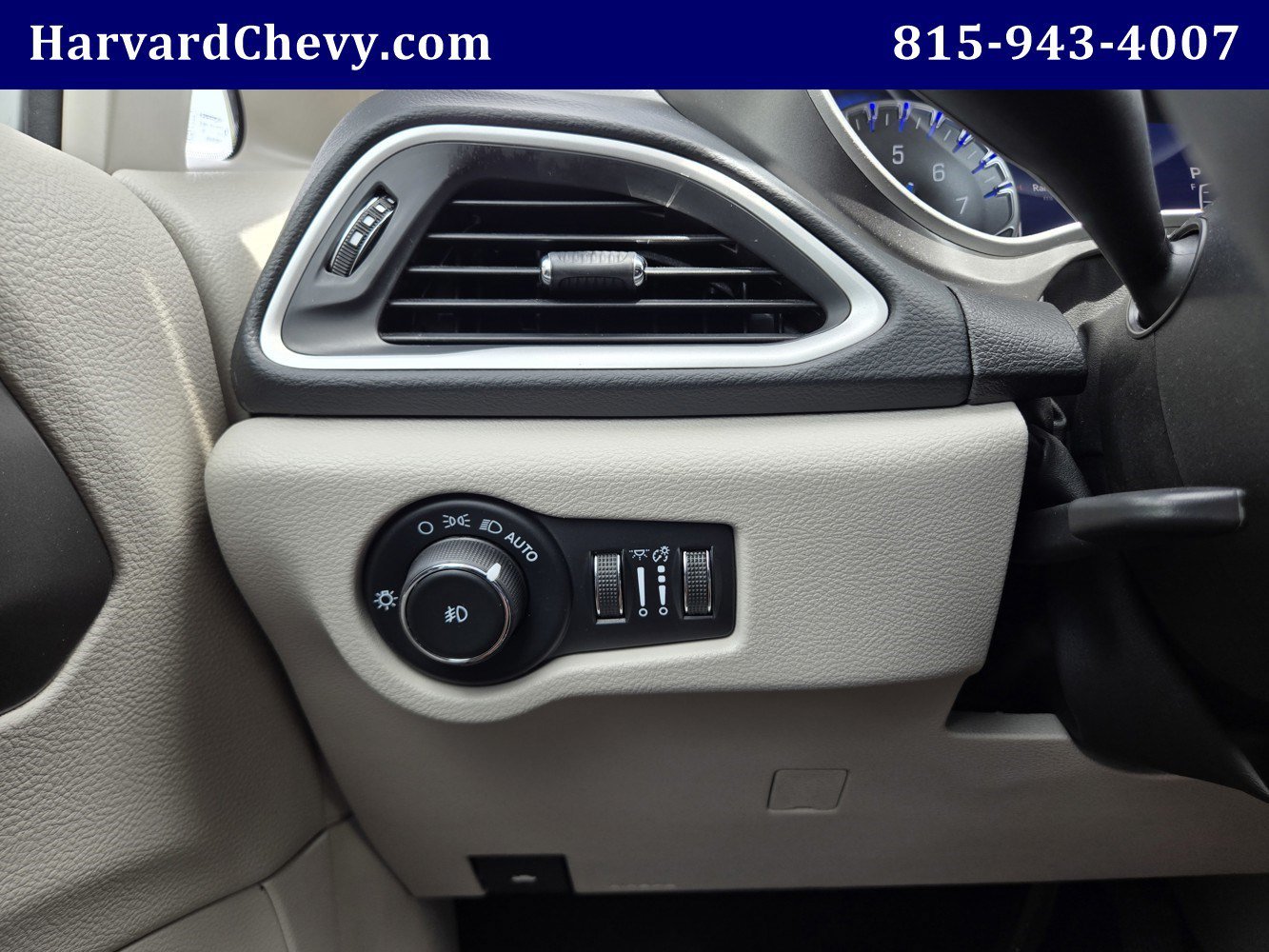 2023 Chrysler Pacifica Touring L - Photo 20