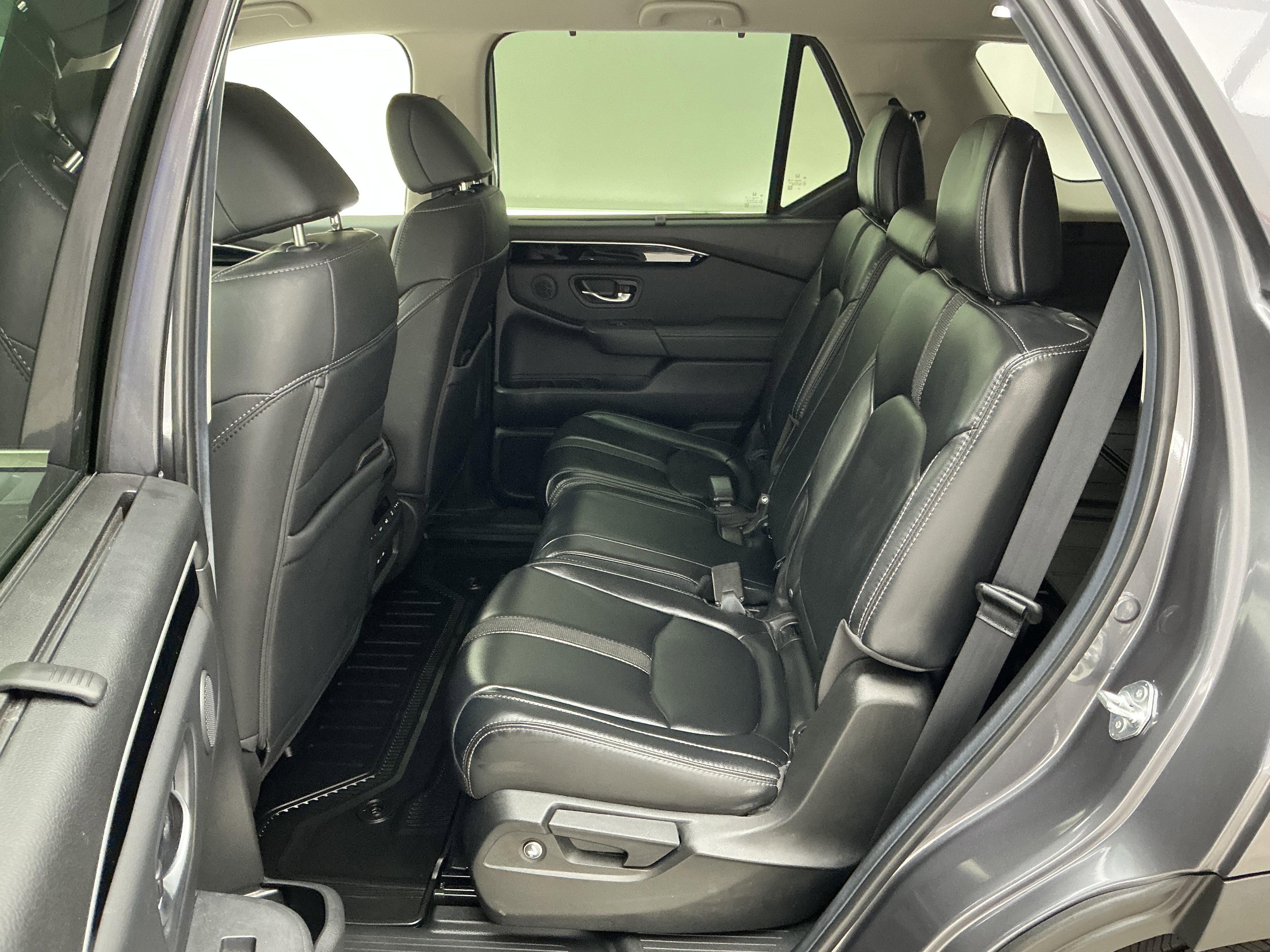 Used 2025 Black Honda EX-L image 19