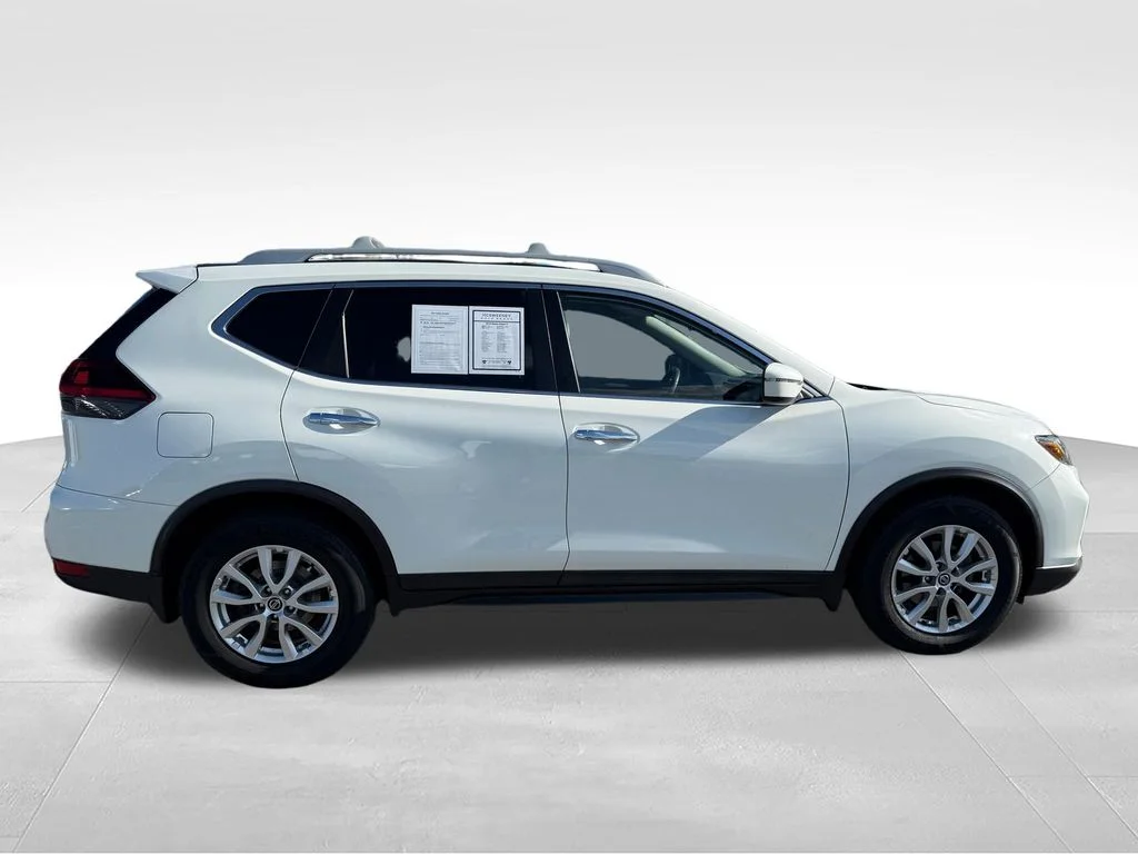 Used 2019 White Nissan S image 30