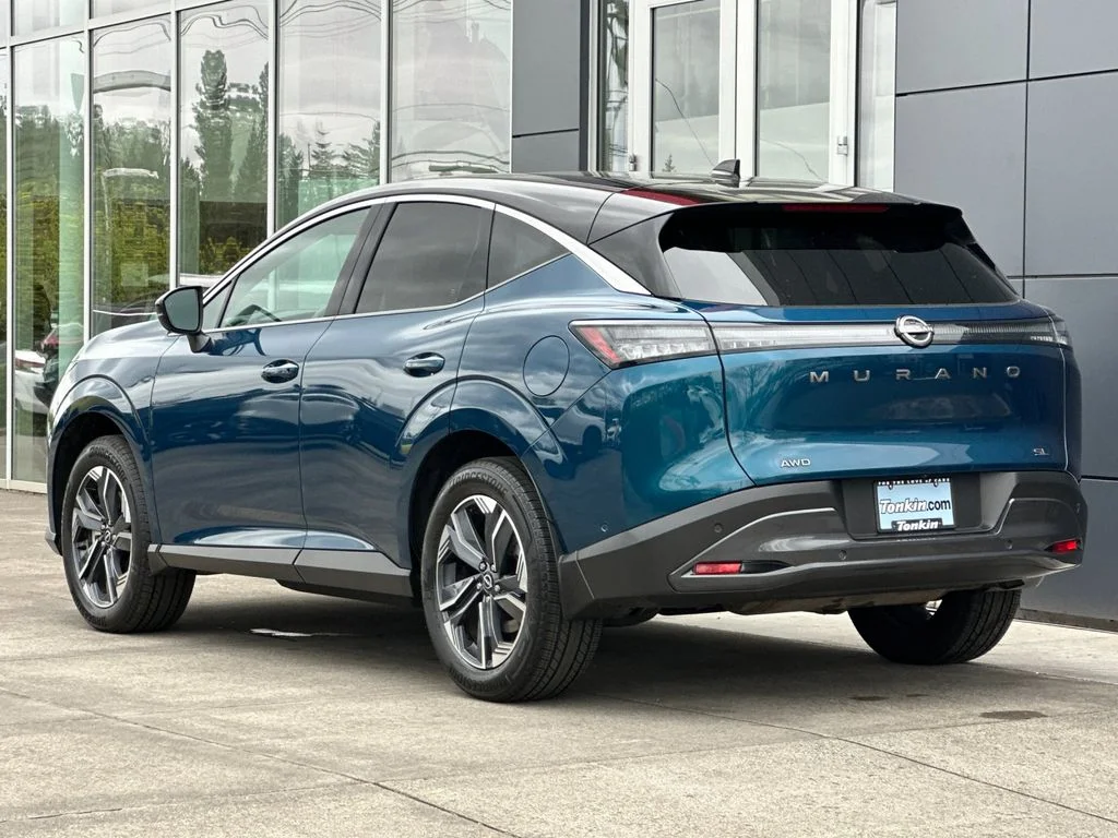 Used 2025 Deep Ocean Blue Pearl/Super Black Nissan SL image 5
