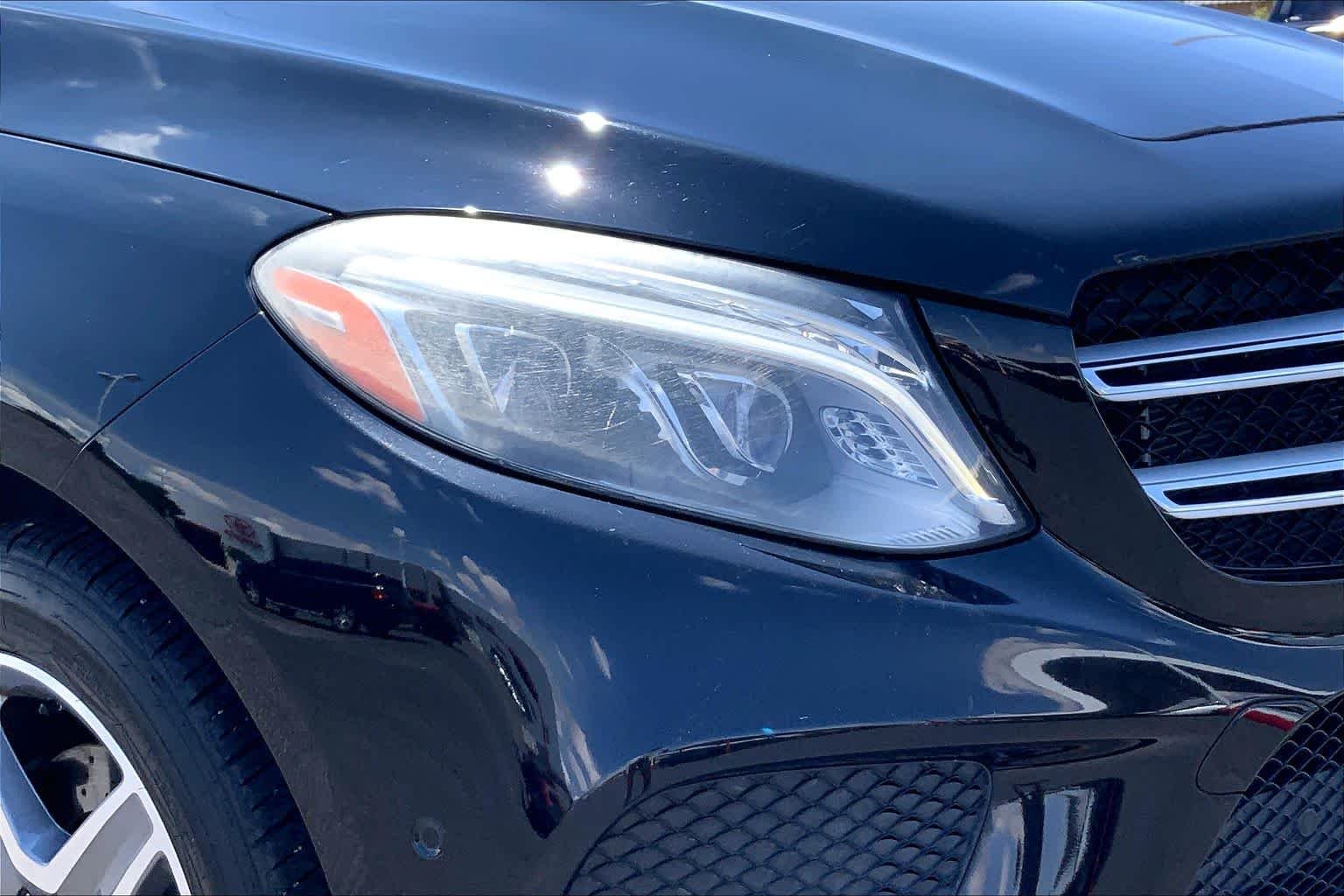 Used 2016 Polar White Mercedes-Benz GLE 400 image 28