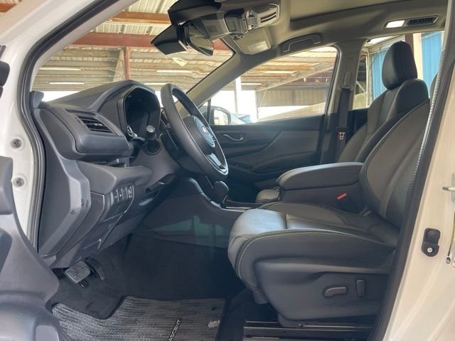 Used 2025 White Subaru Onyx Edition image 19